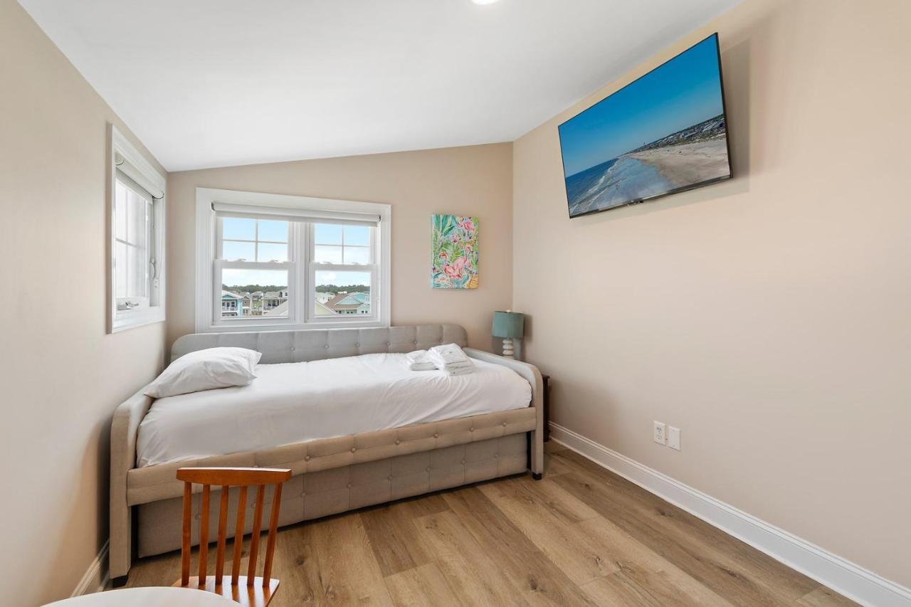 Nirvana Oak Island Exterior foto